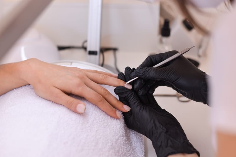 Manicure - Amanda Bloom Studio