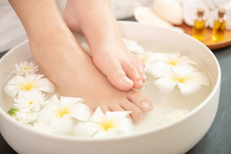 Pedicure - Amanda Bloom Studio